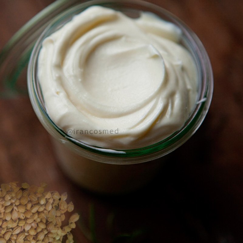 ایران کازمد handmade-organic-coriander-skin-cream-irancosmed (3)-du-2019-07-12-15-01-8425 کرم ضد چروک پوست و رفع سیاهی دور چشم گشنیز | قیمت کرم ضد چروک گیاهی دست ساز و ارگانیک   